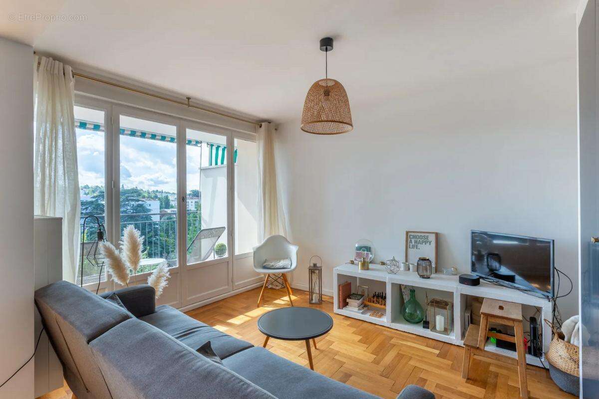Appartement à SAINTE-FOY-LES-LYON