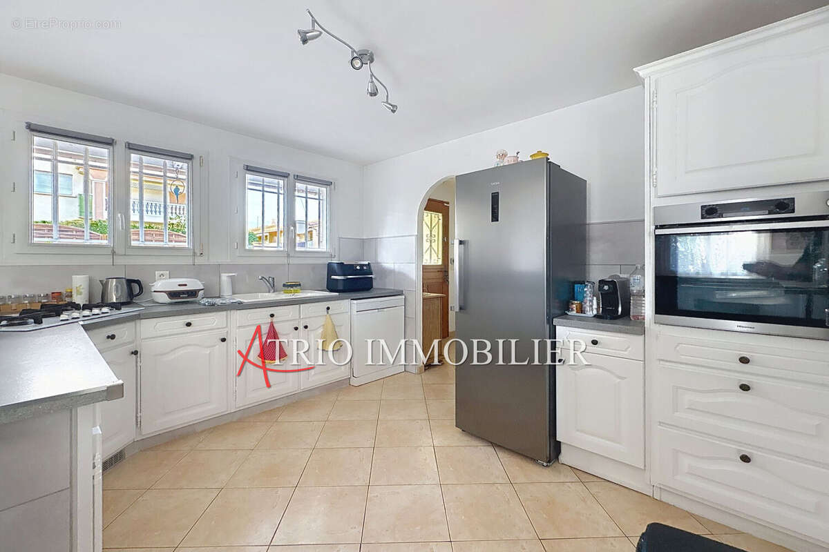 Maison à SAINT-LAURENT-DU-VAR