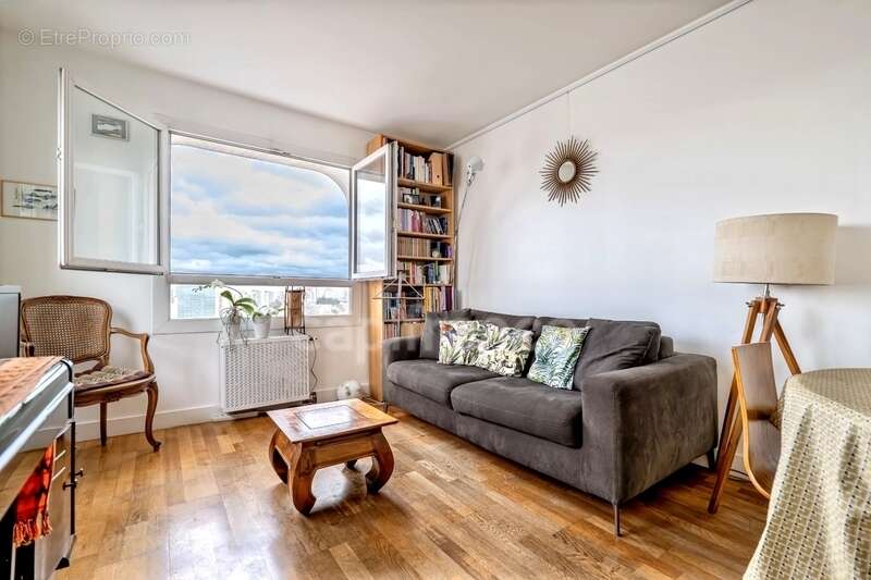 Appartement à PARIS-20E