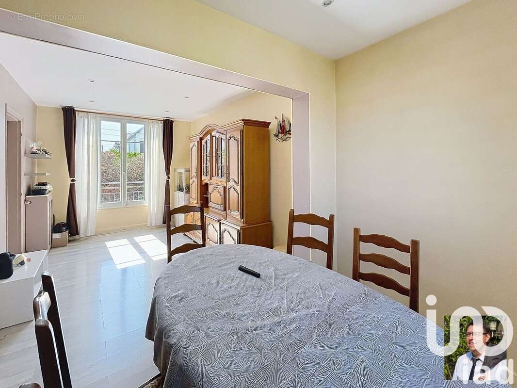 Photo 3 - Maison à VILLENEUVE-LE-ROI