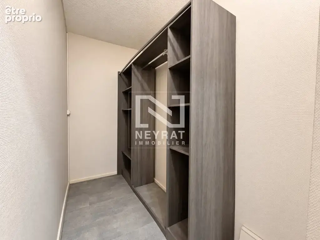 Appartement rénové deux chambres + dressing - photo 9