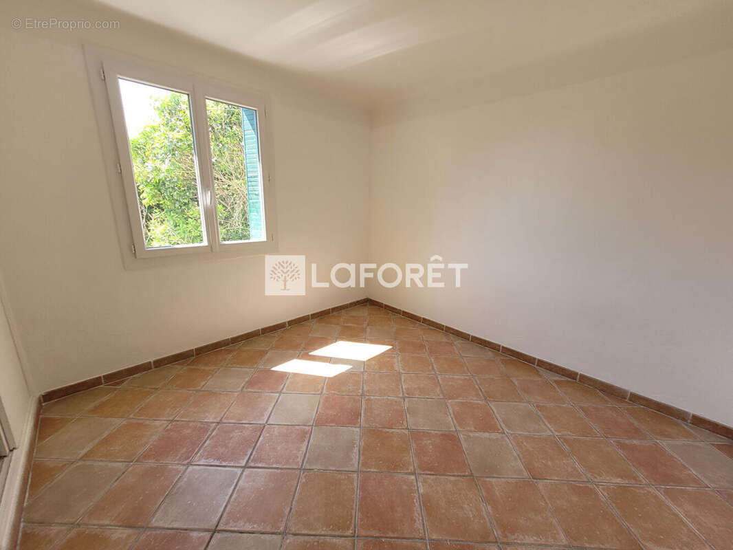 Villa Arles 5 pièce(s) 110 m2 - photo 6
