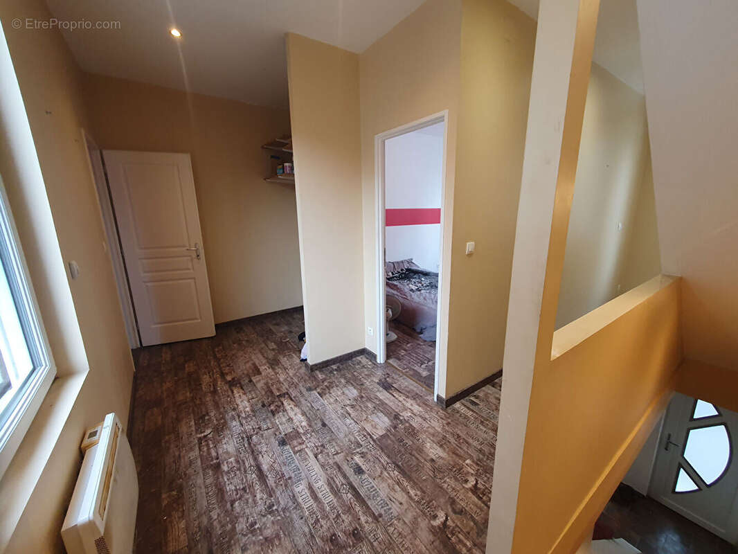 Maison à SAINT-QUENTIN