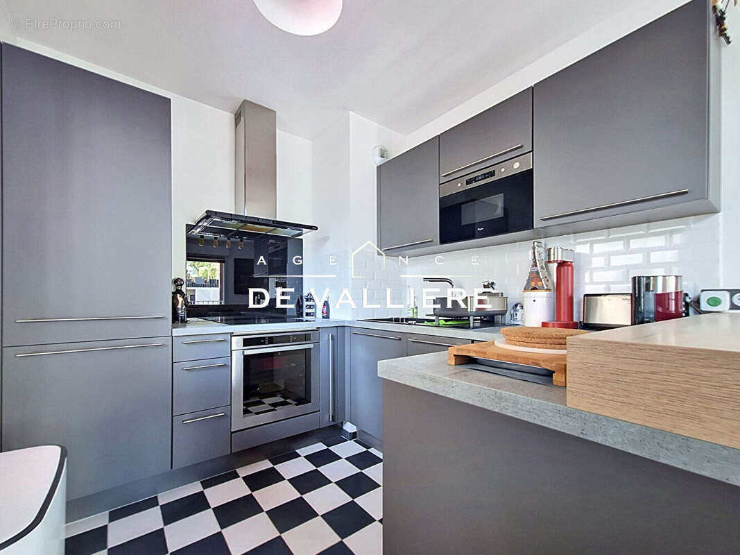 Appartement à NANTERRE