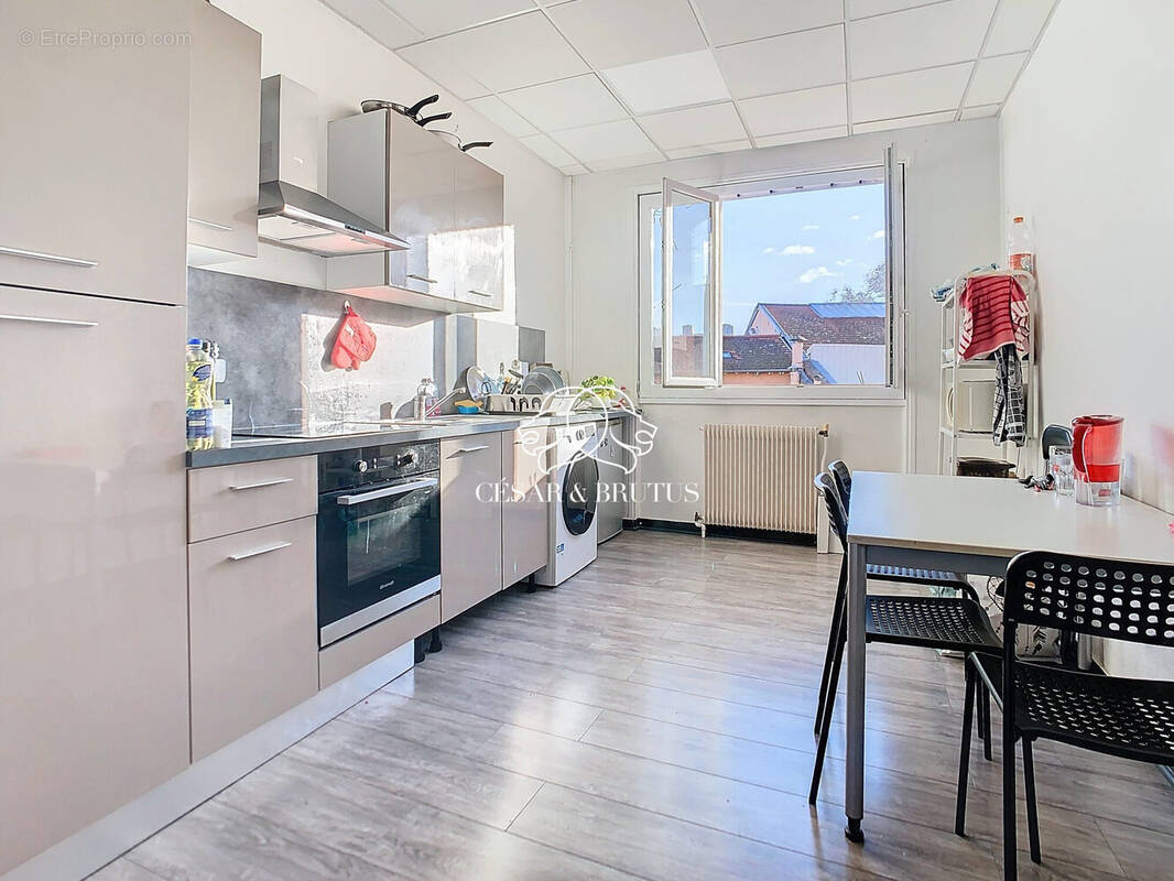 Appartement à LYON-9E