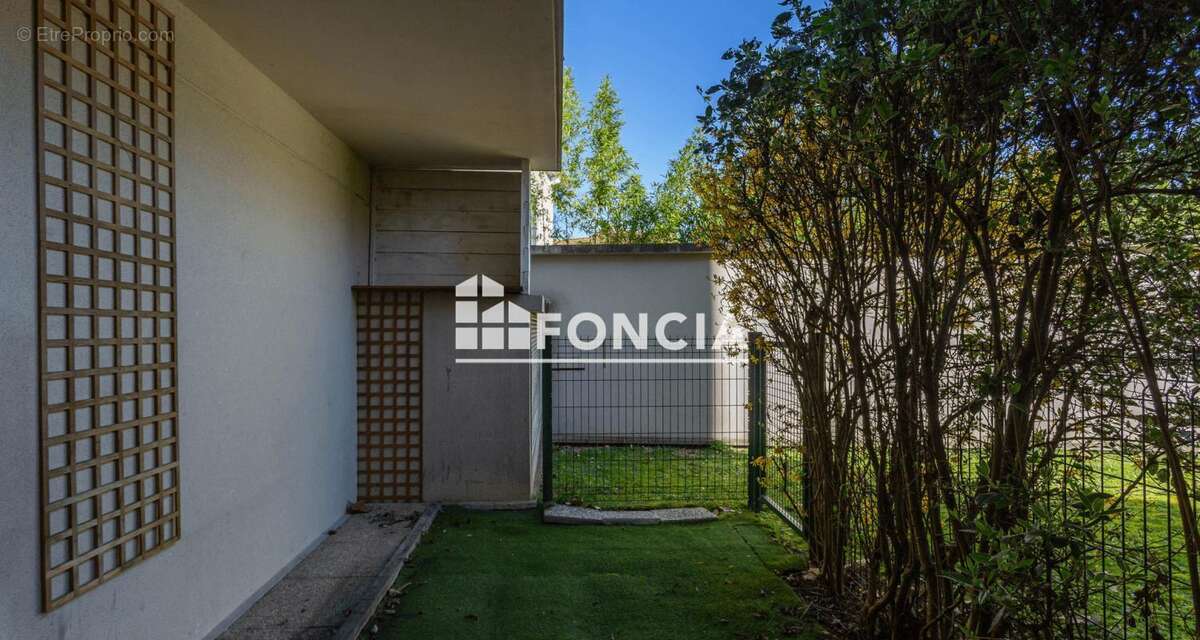 Appartement à L'HAY-LES-ROSES