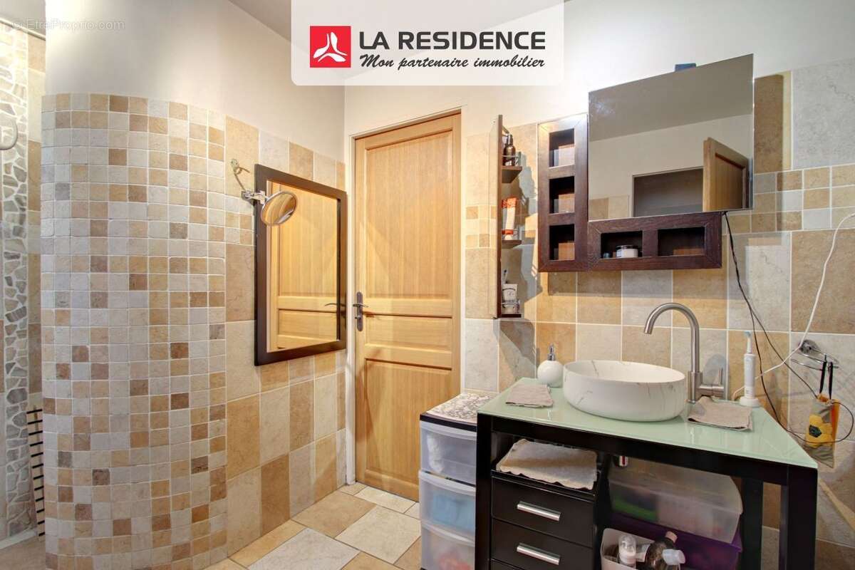 Maison 174 m² à Villers-Sur-Le-Roule  - photo 3