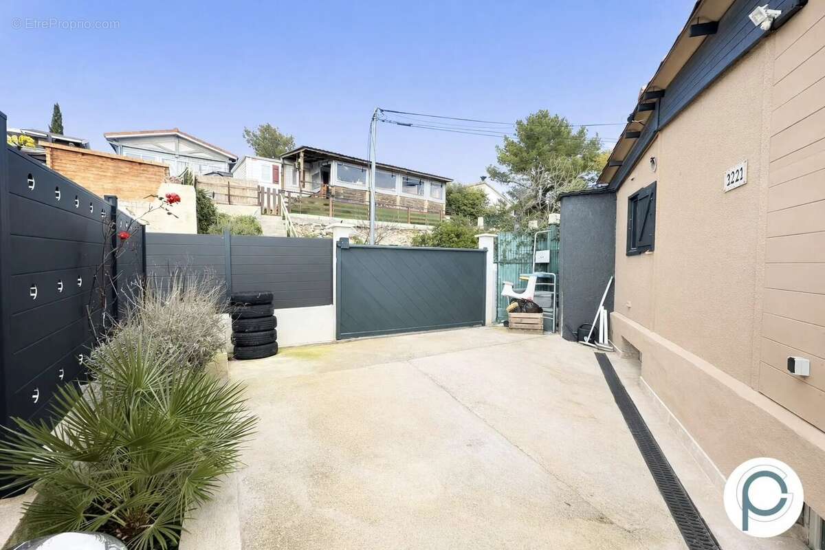 Maison à LE CASTELLET