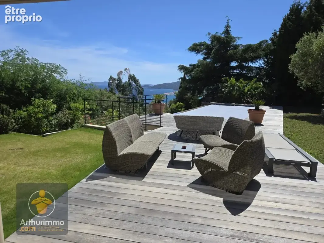 Villa contemporaine avec vue mer au Lavandou - photo 12