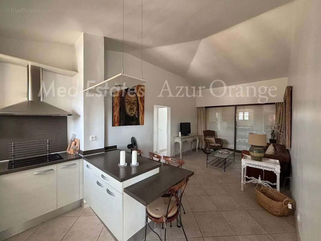 Appartement à GRIMAUD