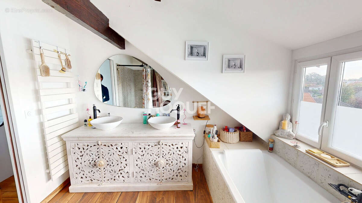 Maison à LES PAVILLONS-SOUS-BOIS