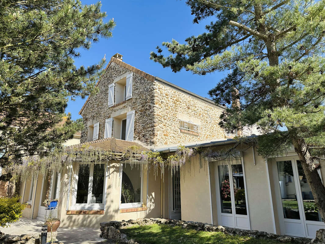 Maison à LES ALLUETS-LE-ROI