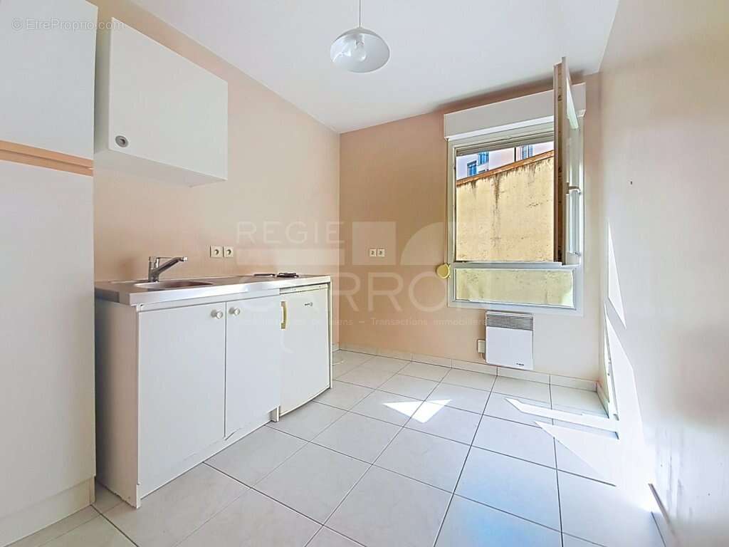 Appartement à LYON-7E