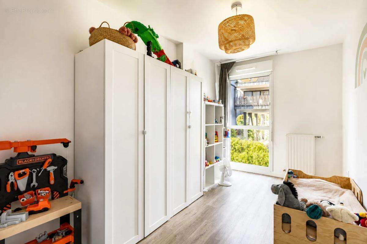 Élégant 4 pièces de 80 m² avec terrasse plein sud - Noisy-le-Sec - photo 8