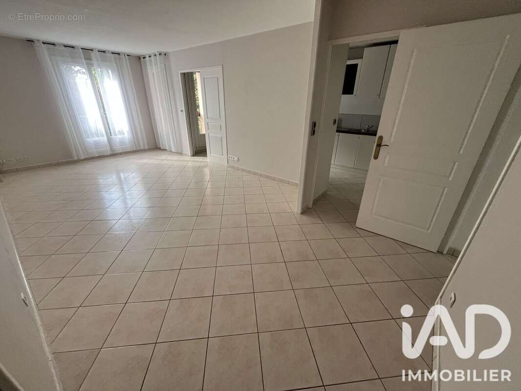 Appartement 66 m² à Evreux  - photo 3