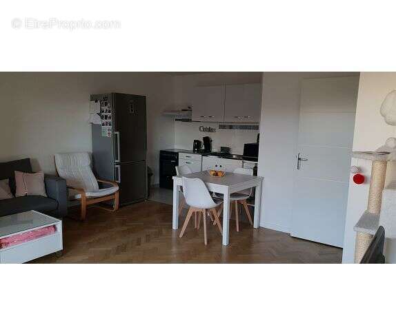 Appartement 48 m² à Emerainville  - photo 2