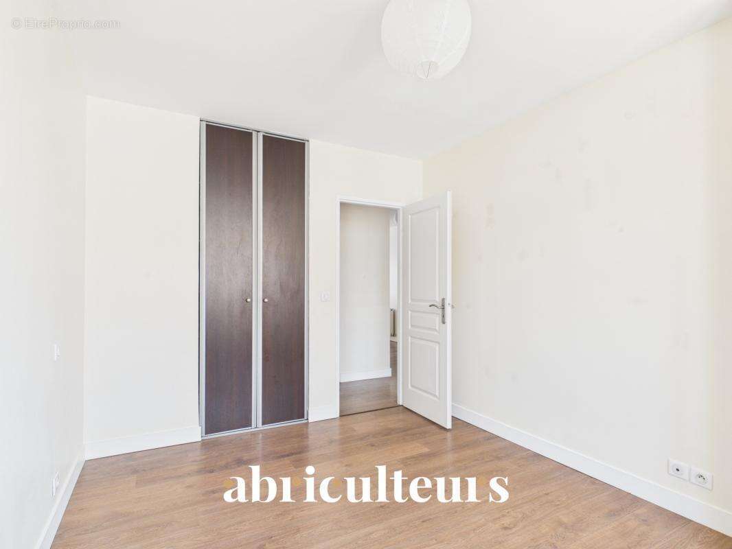 Appartement  hyper lumineux en vente à Bordeaux Rue de Pessac (33000) - photo 6