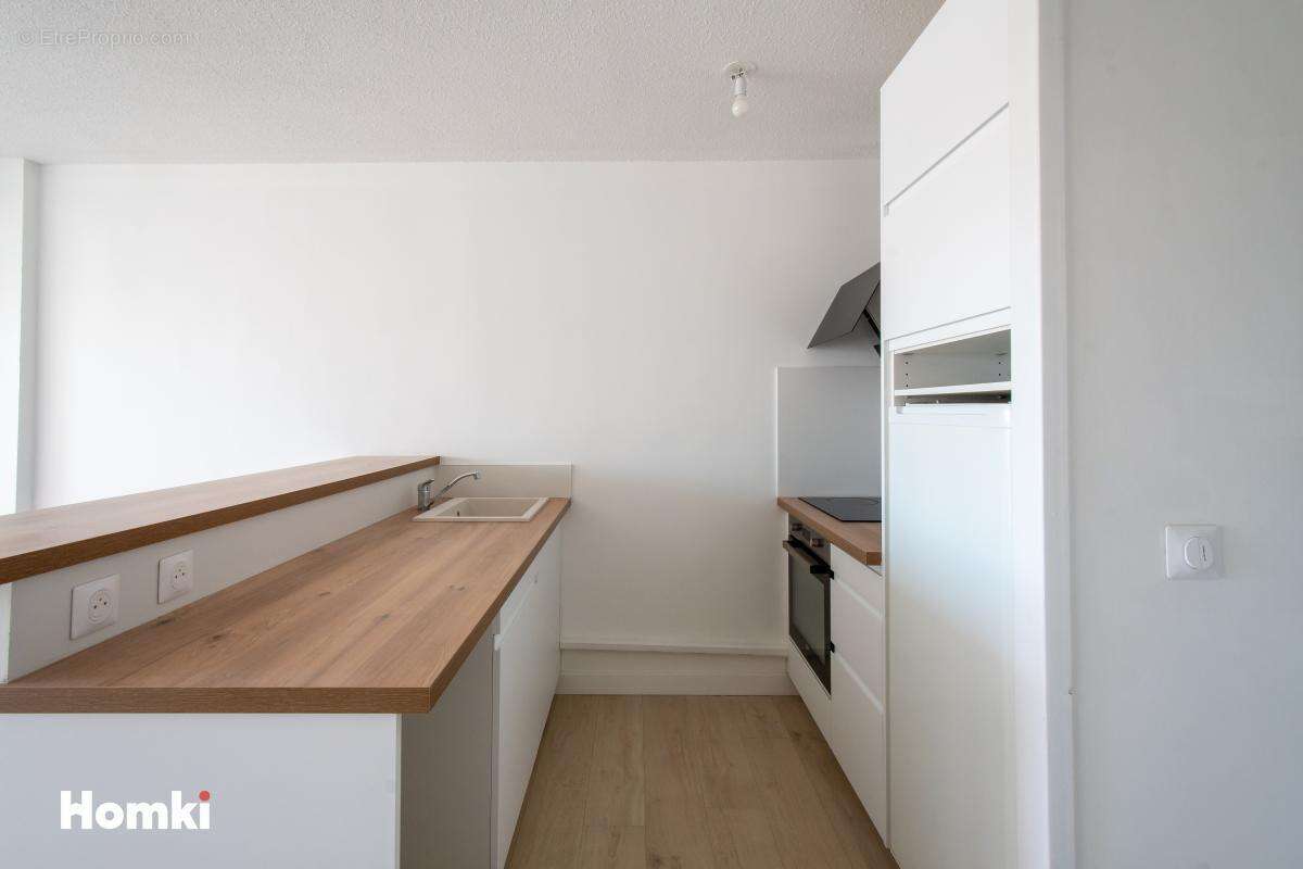 Appartement à MAUGUIO