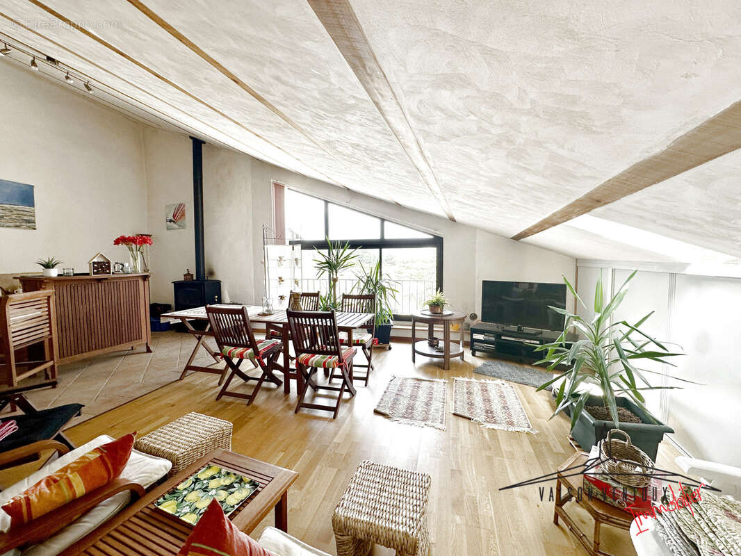 Maison à MIRABEL-AUX-BARONNIES