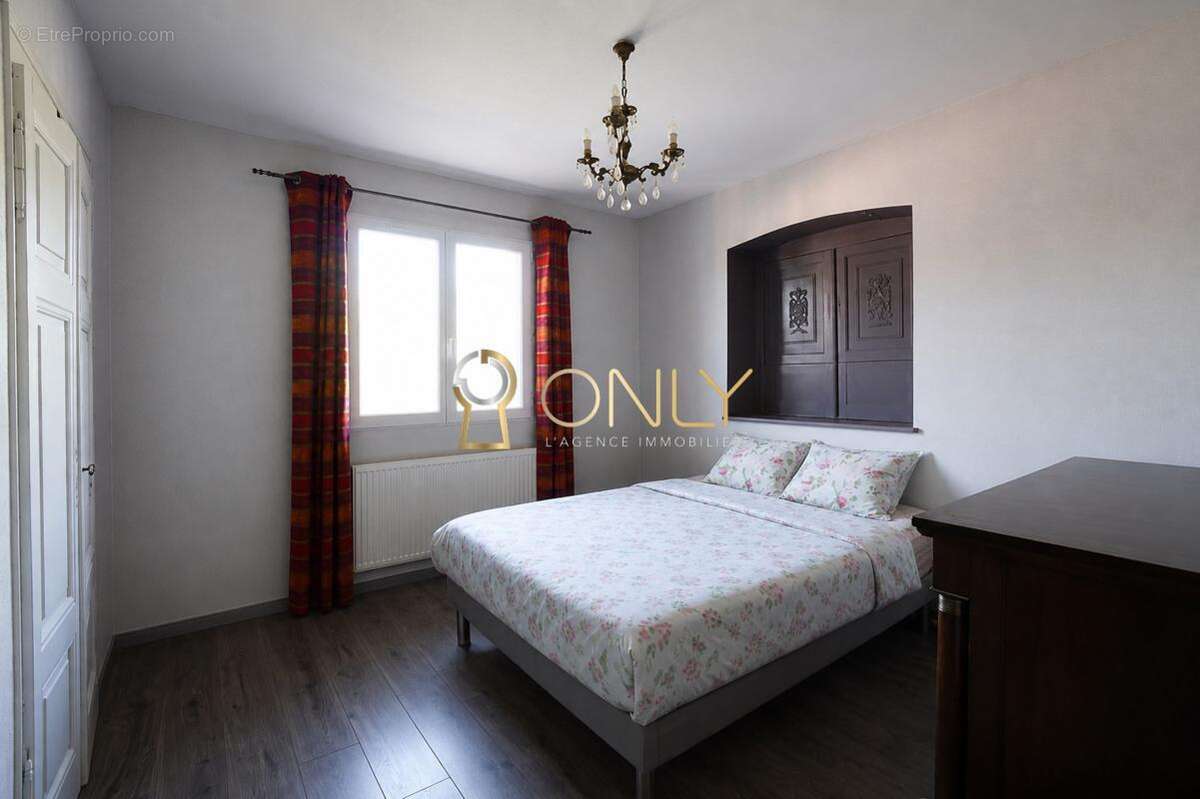 Savigneux - maison - 5 chambres - photo 12