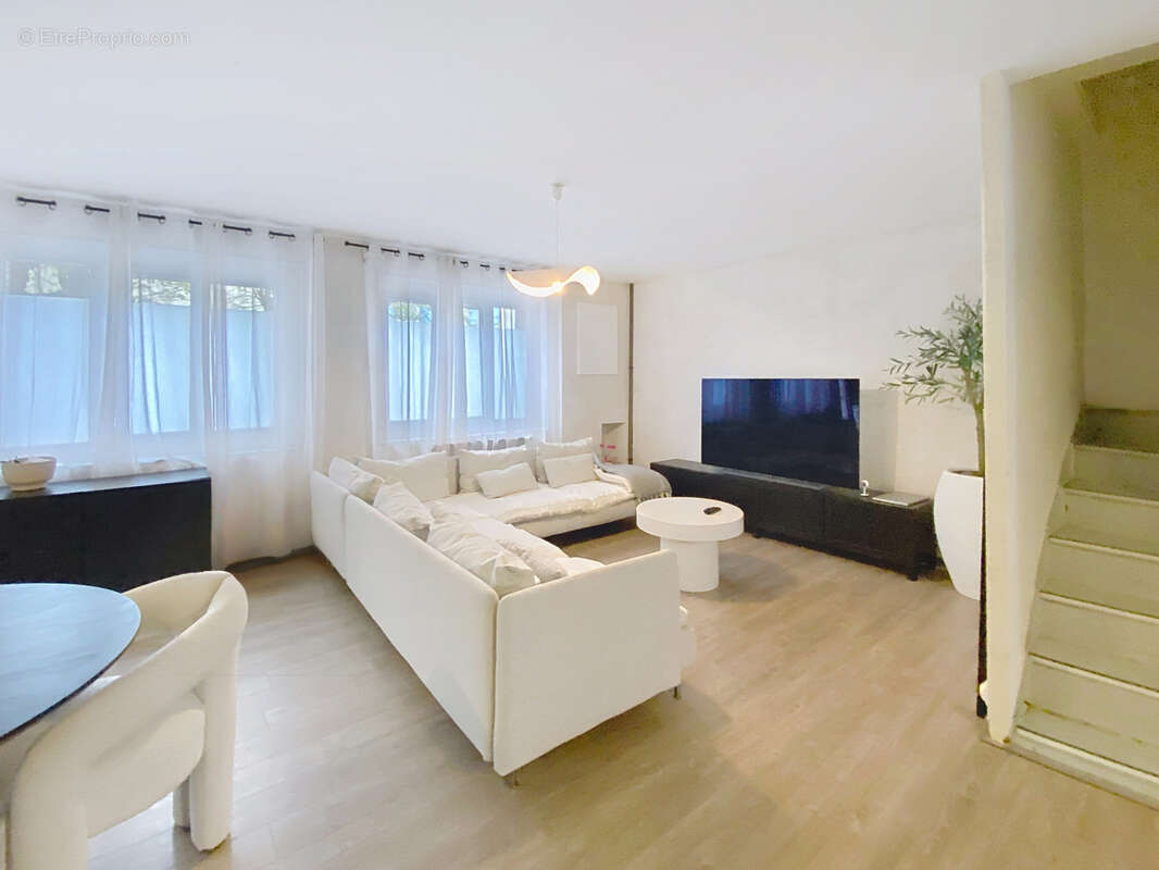 Appartement à ROUSSILLON