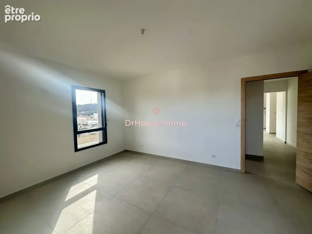 Appartement 4 pièces 126 m² à vendre à Valence (26000) - photo 17