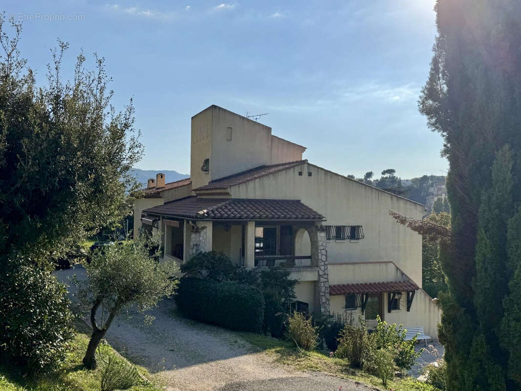 Appartement à MARSEILLE-12E