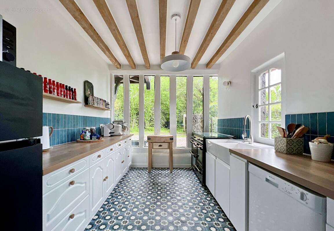 Maison à CORMEILLES