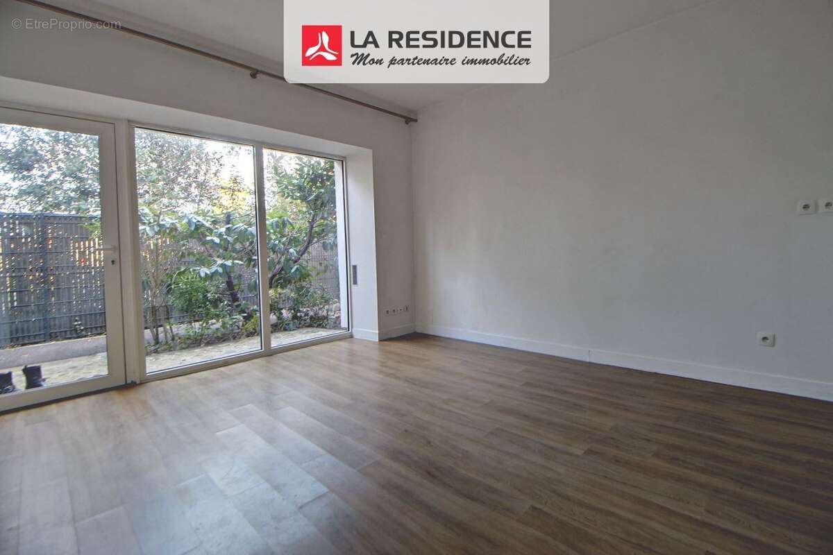 Appartement à VERNEUIL-SUR-SEINE