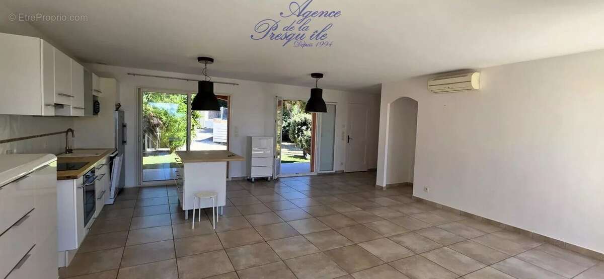 Maison à HYERES