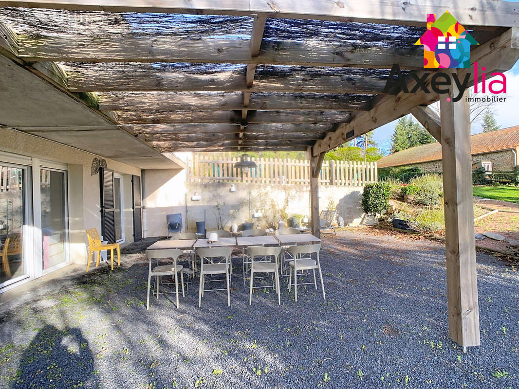 Maison à SAINT-VINCENT-DE-BOISSET