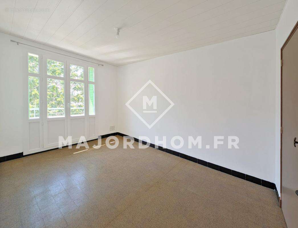 Appartement à MARSEILLE-7E