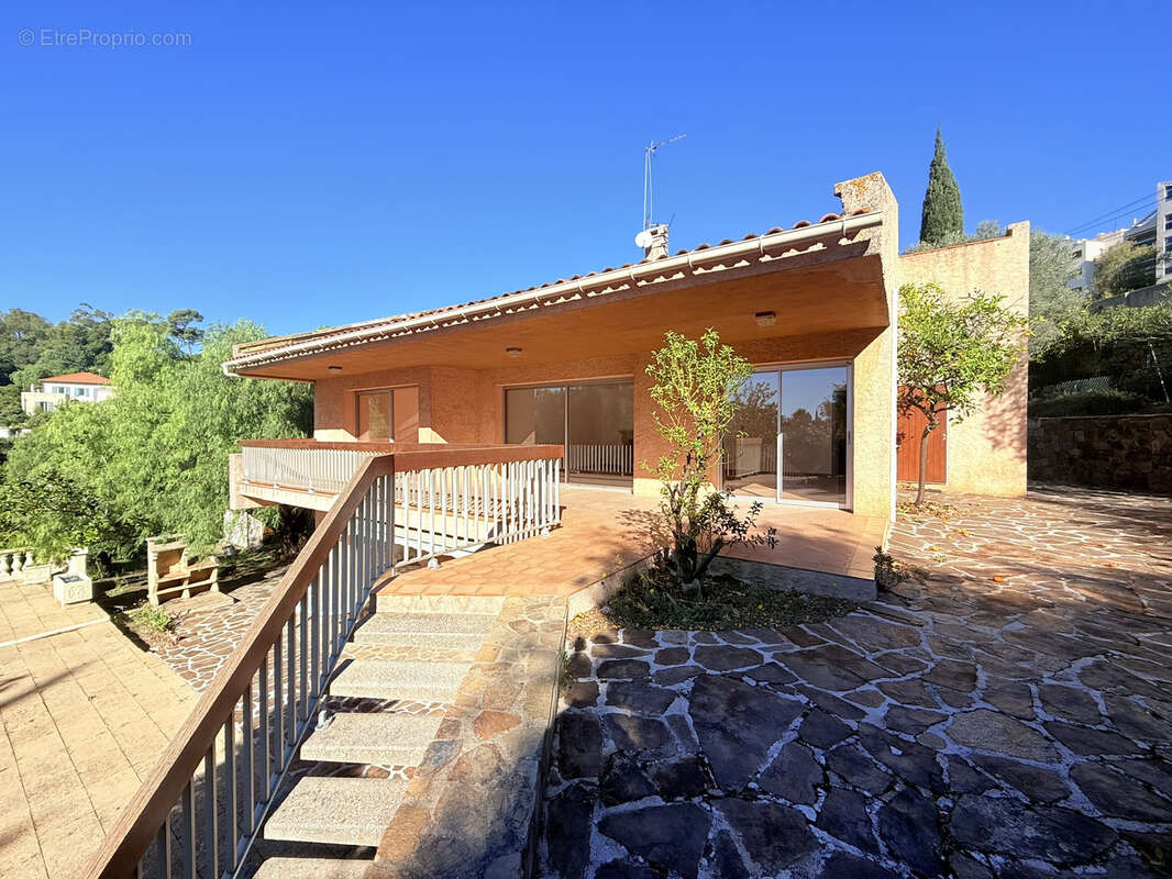 Maison à HYERES