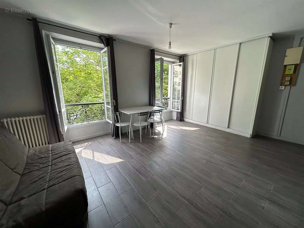 Appartement à PARIS-19E