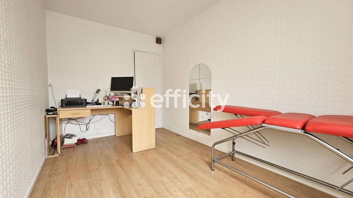 Appartement à FRESNES