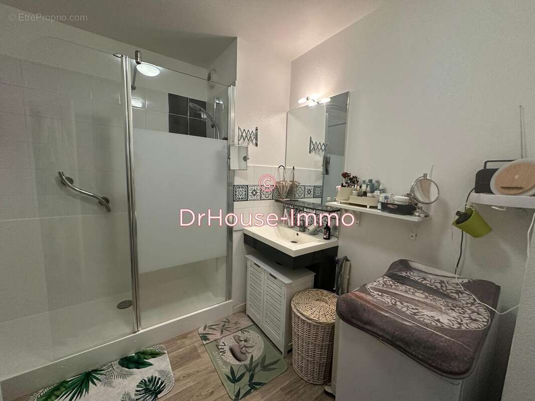 Appartement à PAREMPUYRE