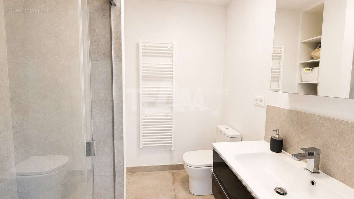 SÈTE  Maison rénovée avec vue panoramique sur la mer, terrasse de 60 m² et terrain de 890 m² - photo 8