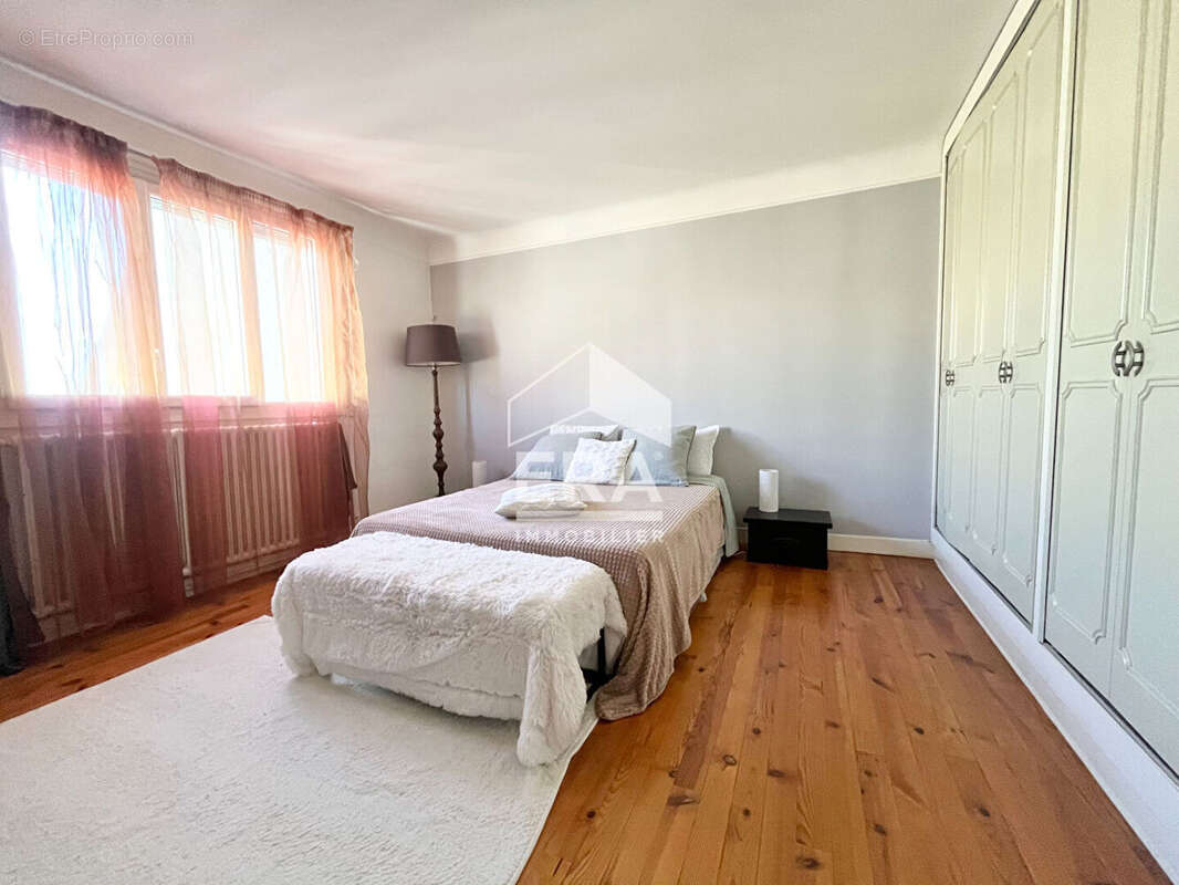 Maison à SARTROUVILLE