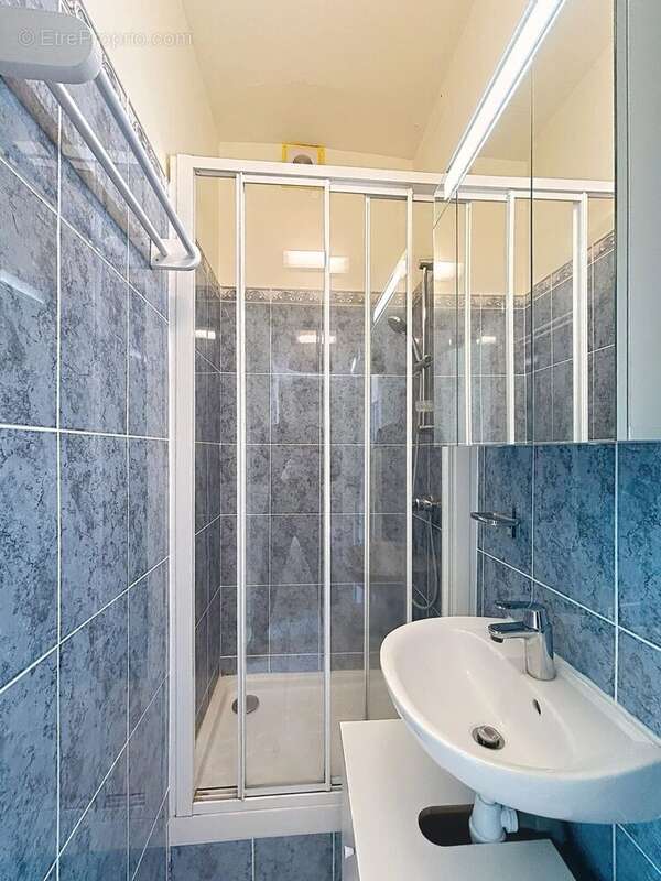 Appartement à LA GARENNE-COLOMBES