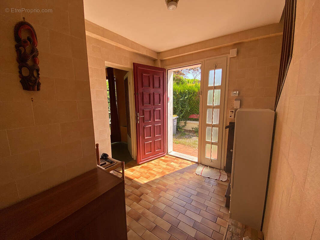 Maison à LES CLAYES-SOUS-BOIS