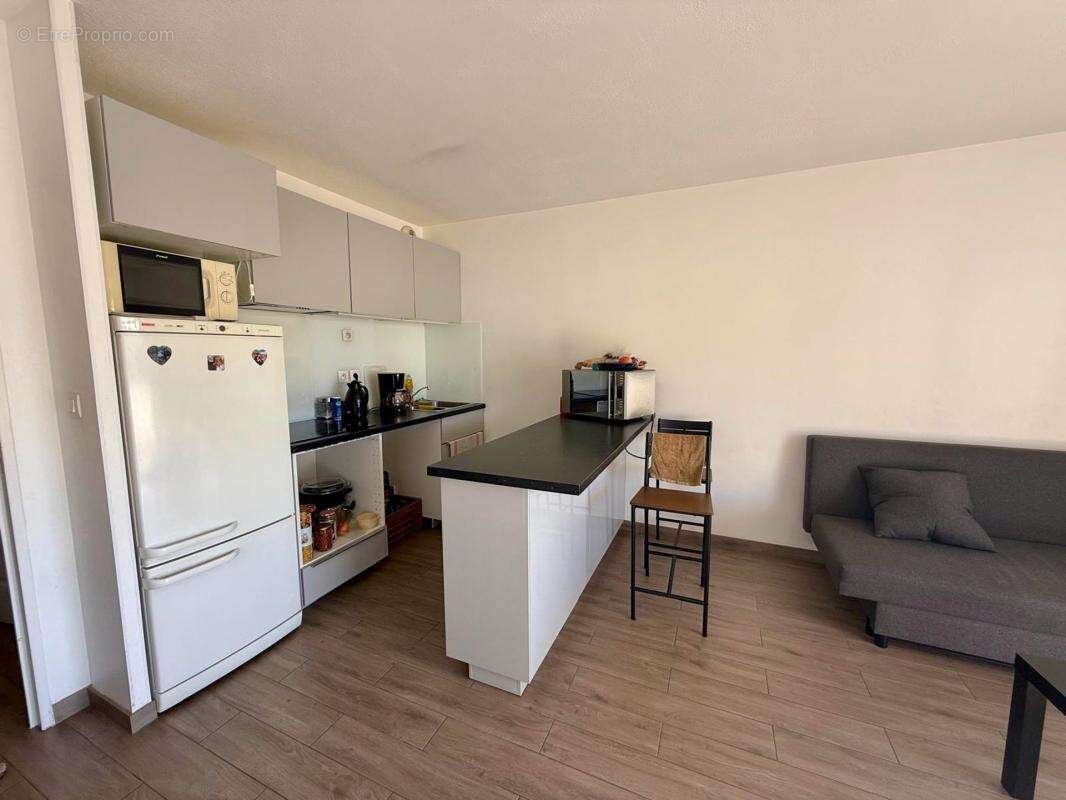 Appartement à SAINT-LAURENT-DU-VAR