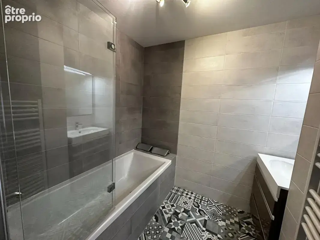 LES SORINIERES : Maison contemporaine au calme avec 3 chambr - photo 10