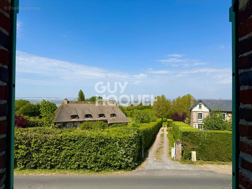 Maison à CRICQUEBOEUF