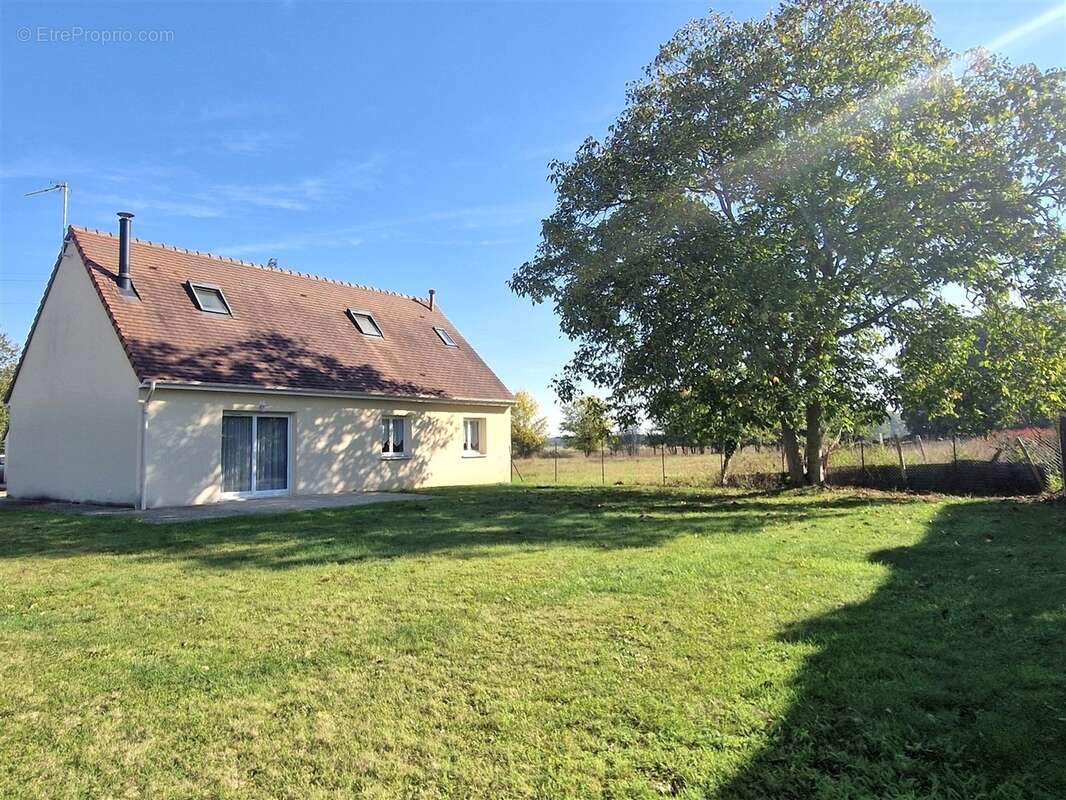 Maison à LA MADELEINE-DE-NONANCOURT