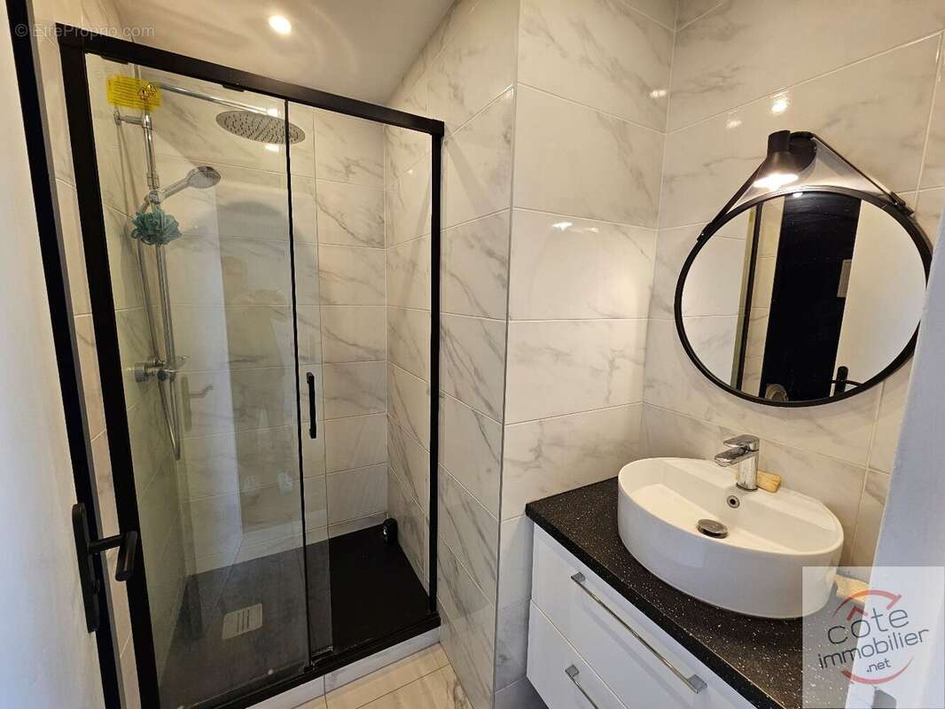 Appartement à SAINT-MAUR-DES-FOSSES