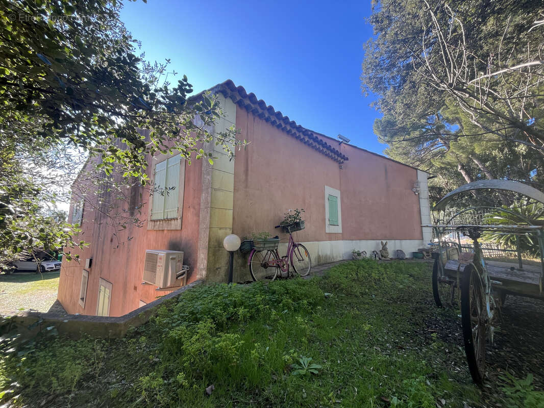 Maison à HYERES