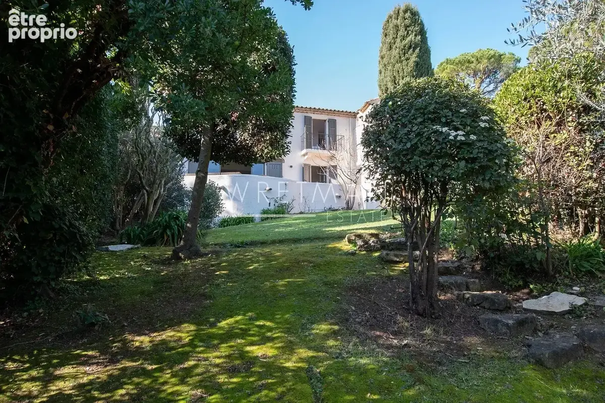 Villa dans un domaine prestigieux près du village de Valbonne - photo 31