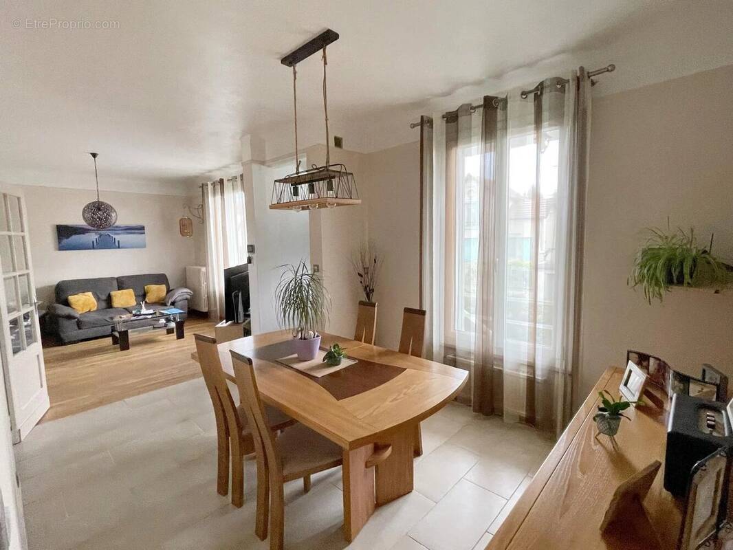 Maison à MONTFERMEIL