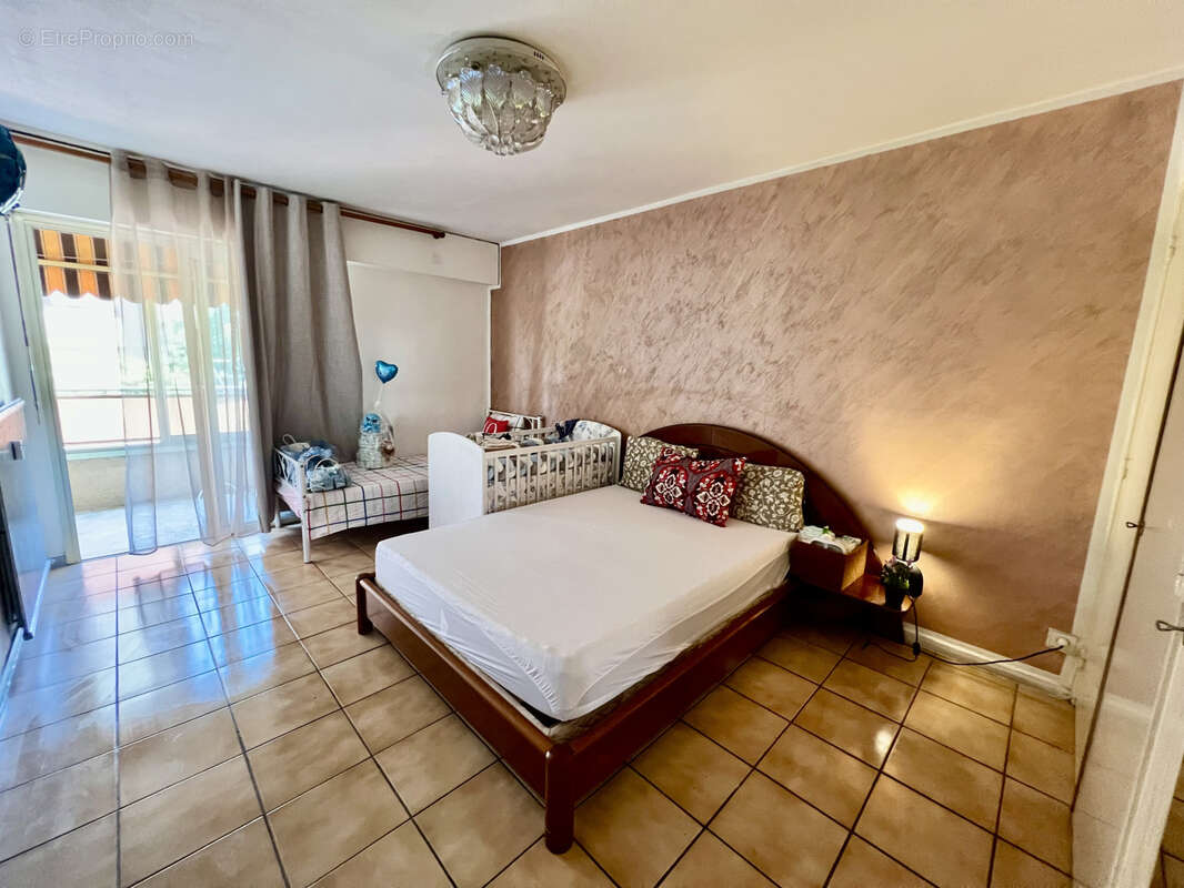Appartement à LE CANNET
