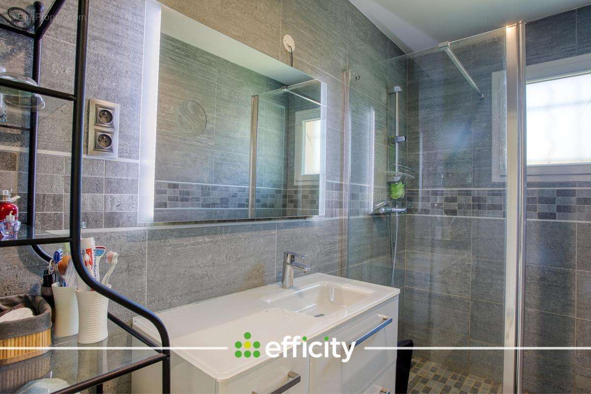 Maison à CHASSE-SUR-RHONE